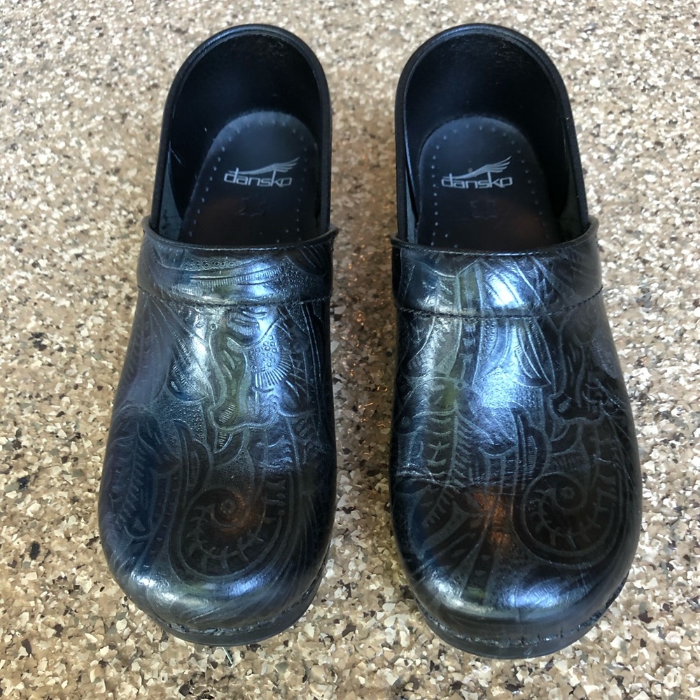 Women’s Dansko shoes